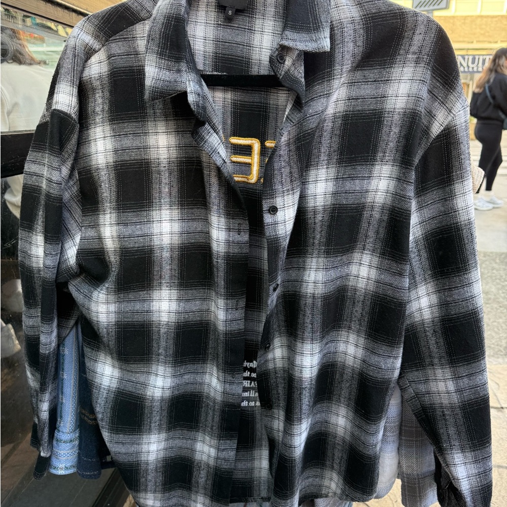 Black and Gray Plaid Shirt